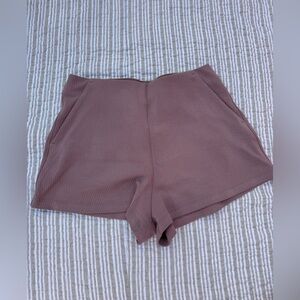 Lululemon Ribbed Softstreme Shorts- size 6